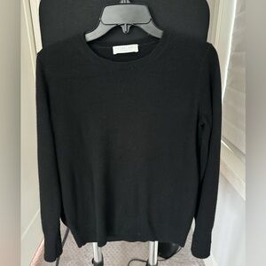Black cashmere Everlane sweater